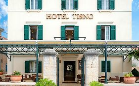 Tisno Hotel